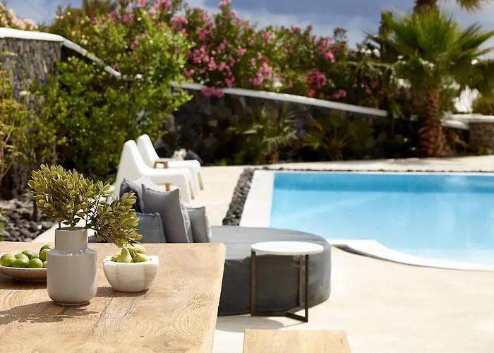 Vila Modern & Comfortable Santorini 3 Bedrooms Aqua Private Pool Karterados (Santorini)