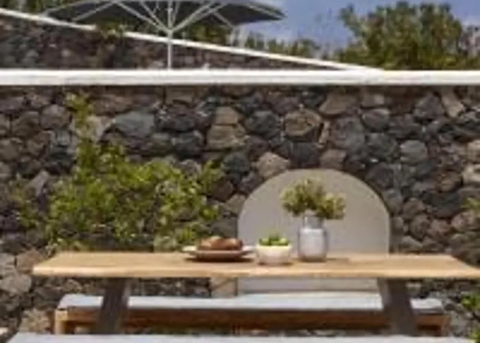 Modern & Comfortable Santorini 3 Bedrooms Aqua Private Pool