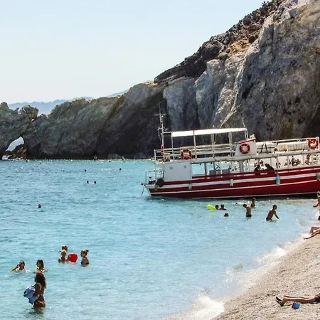 Modern & Comfortable Santorini 3 Bedrooms Aqua Private Pool Karterados (Santorini)