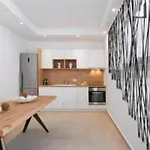 别墅 Modern & Comfortable Santorini 3 Bedrooms Aqua Private Pool 卡特瑞杜斯